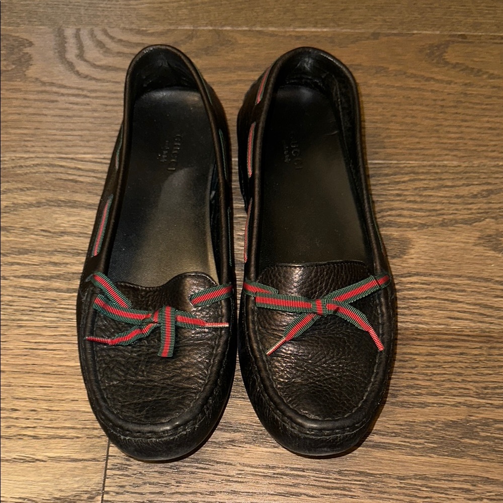 Vintage Gucci Black Moccasins with Red/Green Gross Grain Detail